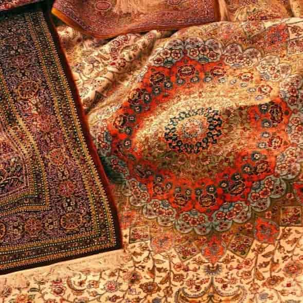 قالیشویی تخصصی فرش ابریشمی