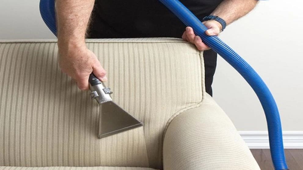 چرا شستشوی مبل با دستگاه مبل شویی بهتر است؟